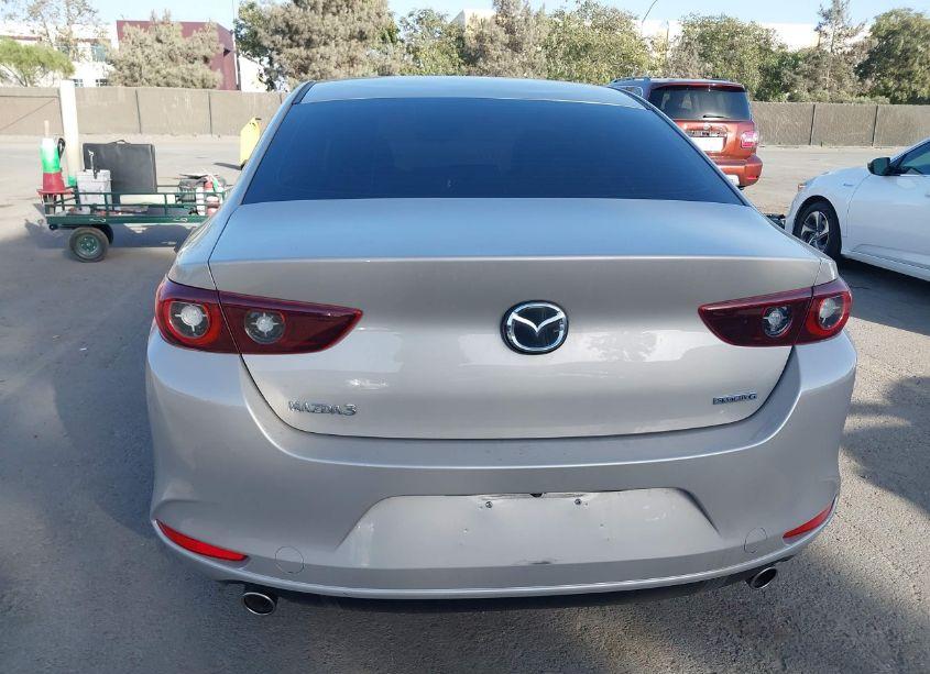 Photo 16 of 2022 Mazda Mazda3 SELECT (VIN 3MZBPABL2NM314378)