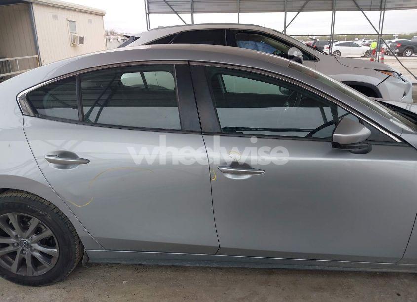 Photo 13 of 2019 Mazda Mazda3 (VIN 3MZBPABL3KM114105)