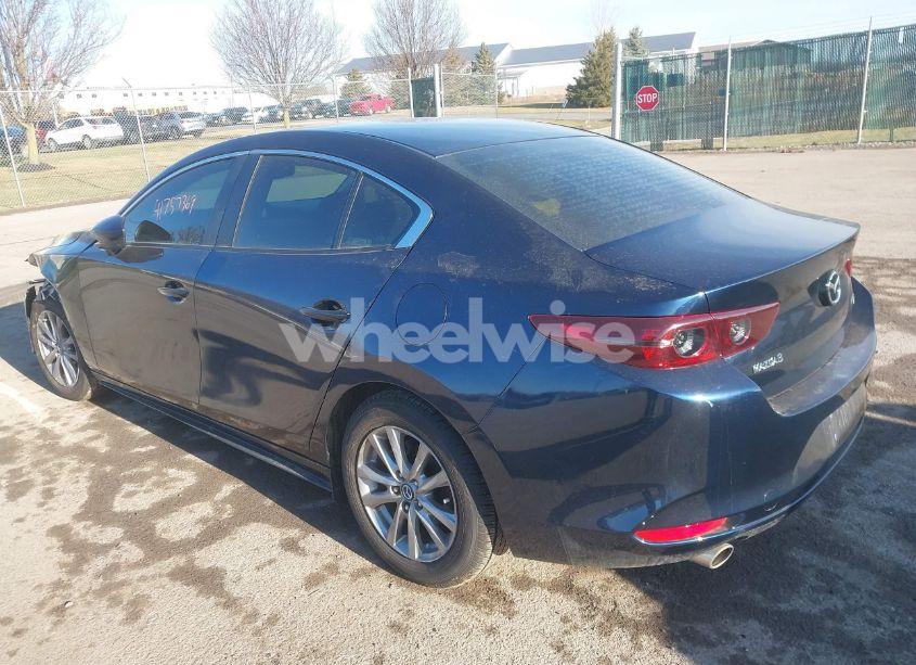 Photo 3 of 2019 Mazda Mazda3 (VIN 3MZBPABL5KM113750)