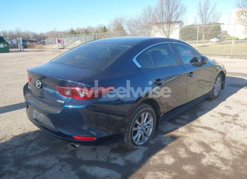 Photo 4 of 2019 Mazda Mazda3 (VIN 3MZBPABL5KM113750)