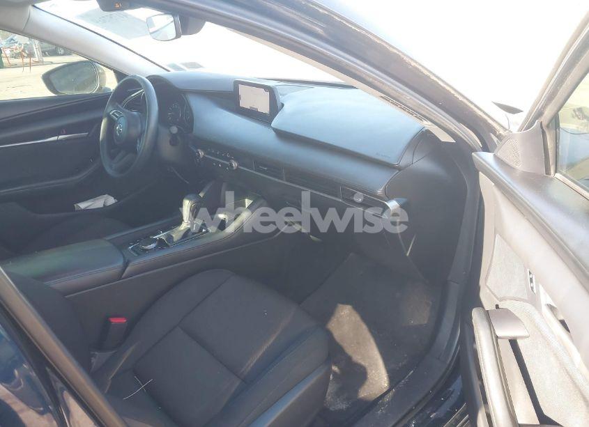 Photo 5 of 2019 Mazda Mazda3 (VIN 3MZBPABL5KM113750)