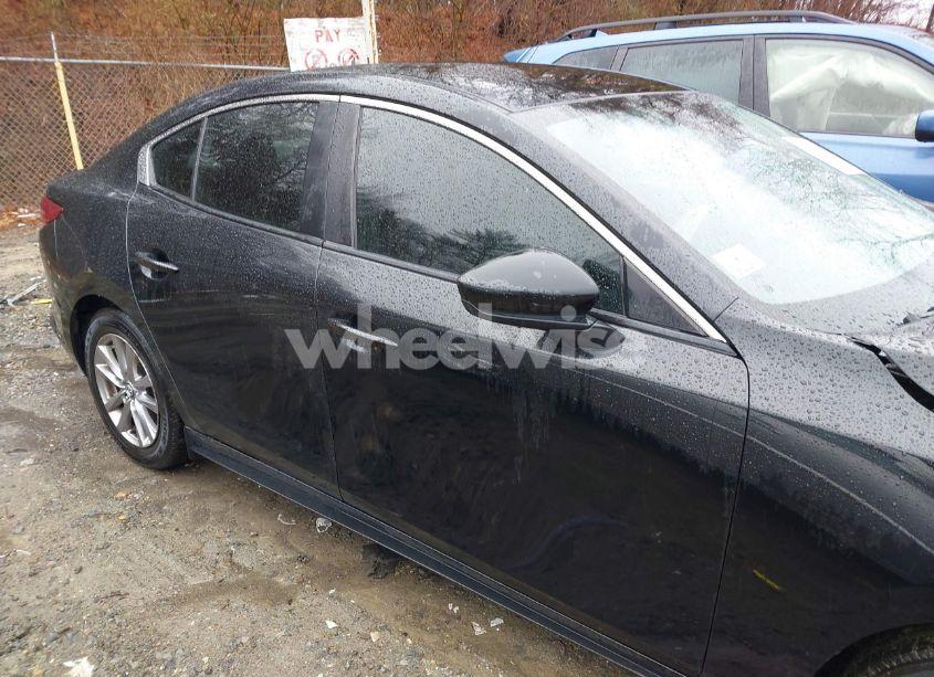 Photo 13 of 2019 Mazda Mazda3 (VIN 3MZBPABL7KM110476)