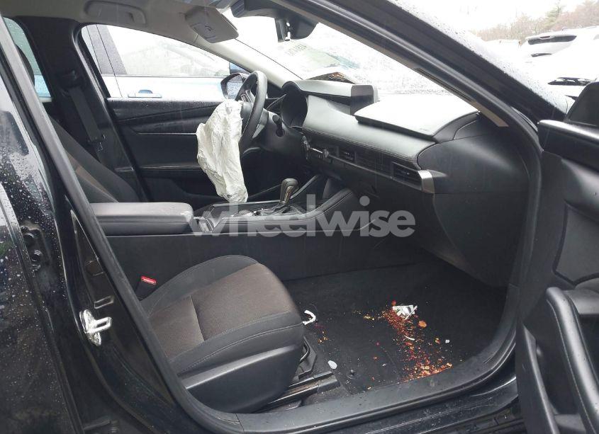 Photo 5 of 2019 Mazda Mazda3 (VIN 3MZBPABL7KM110476)