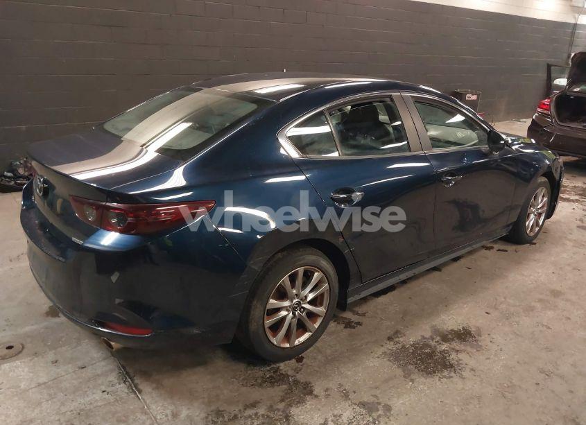 Photo 4 of 2019 Mazda Mazda3 (VIN 3MZBPABL8KM111622)