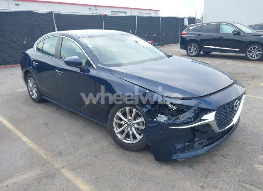 2019 Mazda Mazda3 (VIN 3MZBPABL9KM113685) main photo