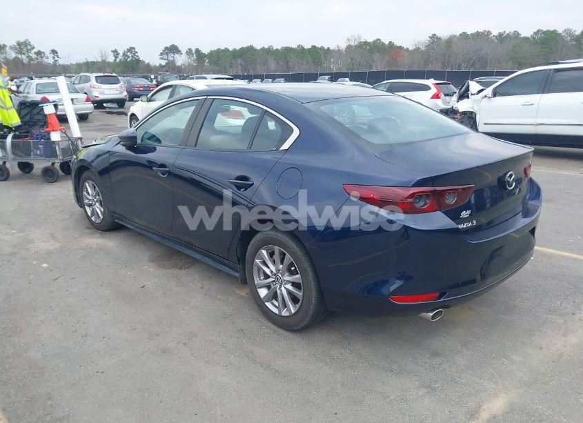 Photo 3 of 2019 Mazda Mazda3 (VIN 3MZBPABL9KM113685)