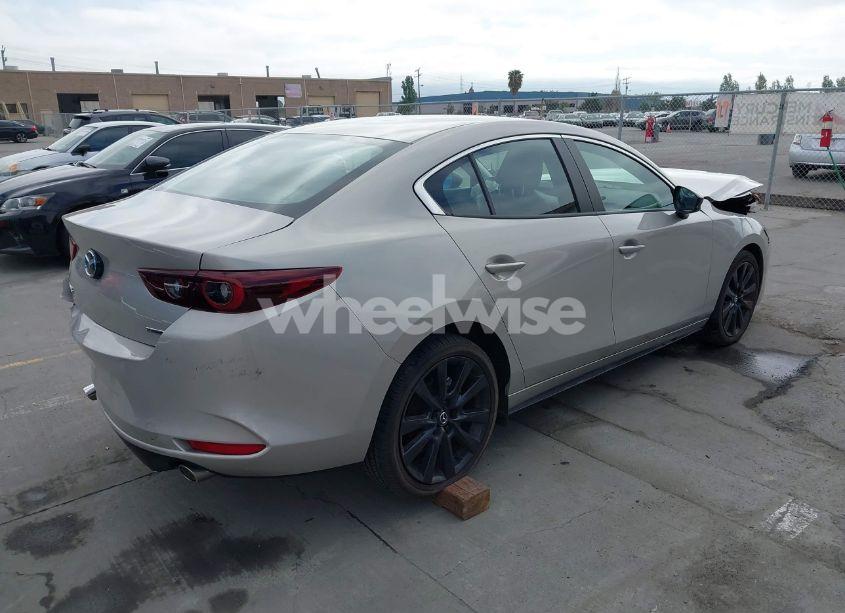 Photo 4 of 2024 Mazda Mazda3 2.5 S SELECT SPORT (VIN 3MZBPABM2RM422045)
