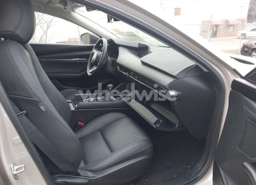 Photo 5 of 2024 Mazda Mazda3 2.5 S SELECT SPORT (VIN 3MZBPABM5RM425988)