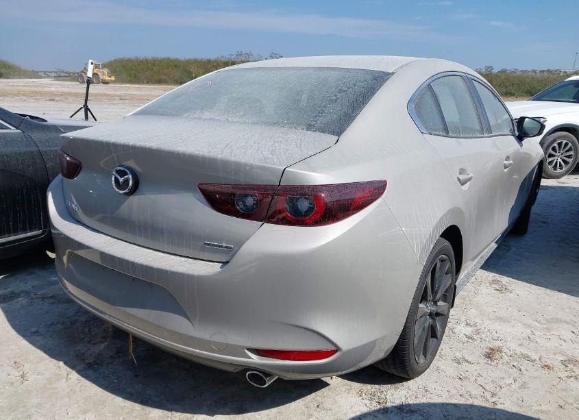 Photo 4 of 2024 Mazda Mazda3 2.5 S SELECT SPORT (VIN 3MZBPABMXRM405834)