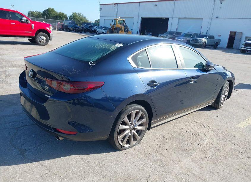 Photo 4 of 2020 Mazda Mazda3 SELECT PACKAGE (VIN 3MZBPACL4LM129020)