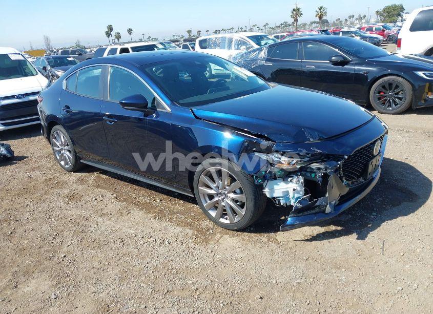 2021 Mazda Mazda3 PREFERRED (VIN 3MZBPACL4MM201142) main photo