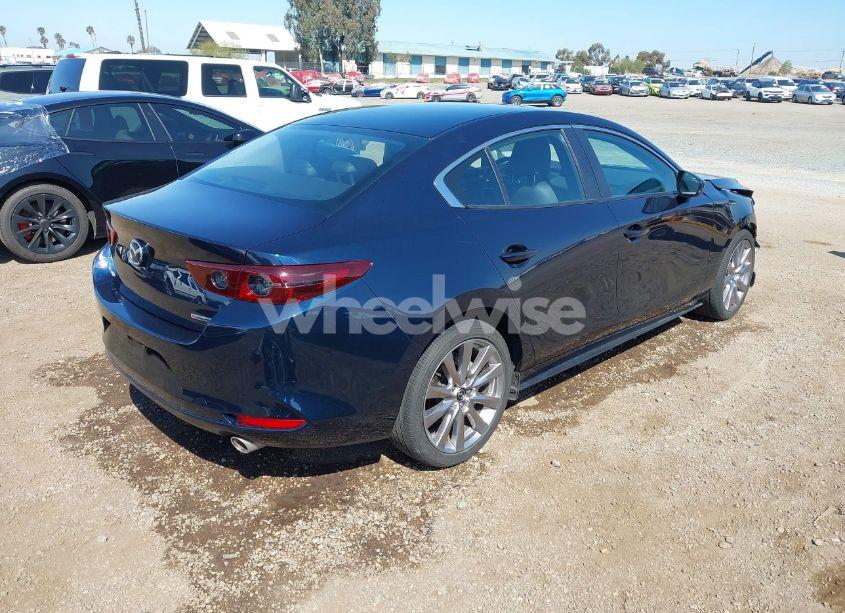 Photo 4 of 2021 Mazda Mazda3 PREFERRED (VIN 3MZBPACL4MM201142)