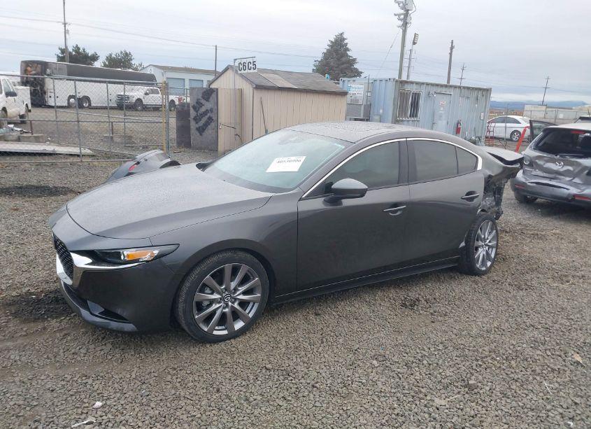 Photo 2 of 2021 Mazda Mazda3 PREFERRED (VIN 3MZBPACL6MM250780)