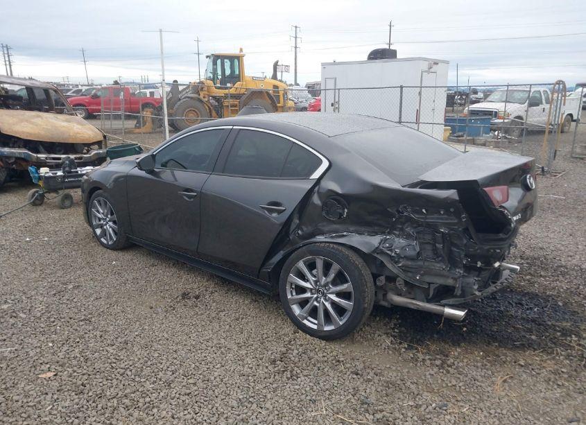 Photo 3 of 2021 Mazda Mazda3 PREFERRED (VIN 3MZBPACL6MM250780)