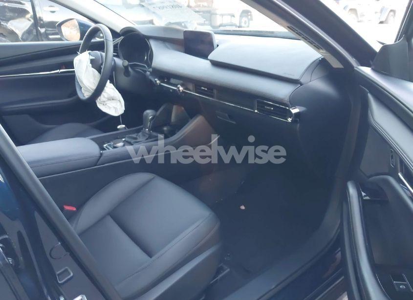 Photo 5 of 2024 Mazda Mazda3 2.5 S PREFERRED (VIN 3MZBPACM1RM435576)