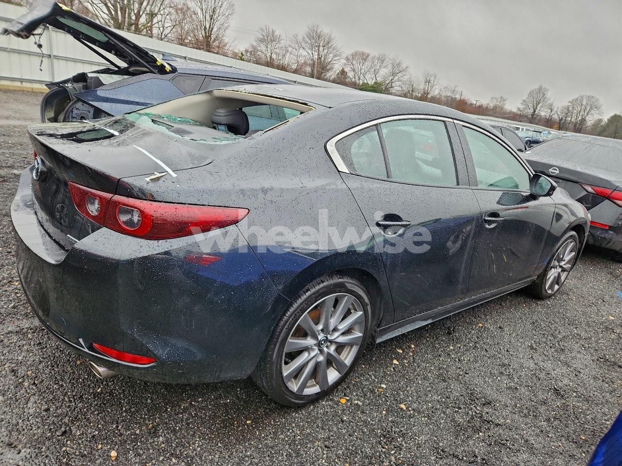 Photo 3 of 2024 MAZDA 3 PREFERRED N/A (VIN 3MZBPACM6RM417459)