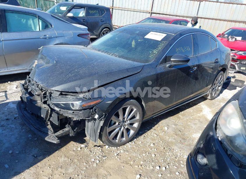 Photo 2 of 2019 Mazda Mazda3 PREMIUM PACKAGE (VIN 3MZBPACM7KM100117)