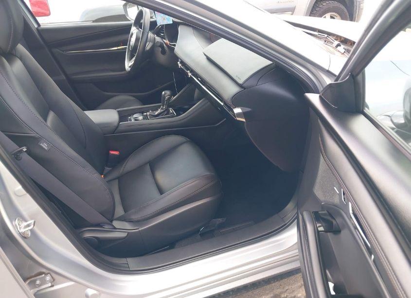 Photo 5 of 2020 Mazda Mazda3 PREFERRED PACKAGE (VIN 3MZBPADL4LM138427)