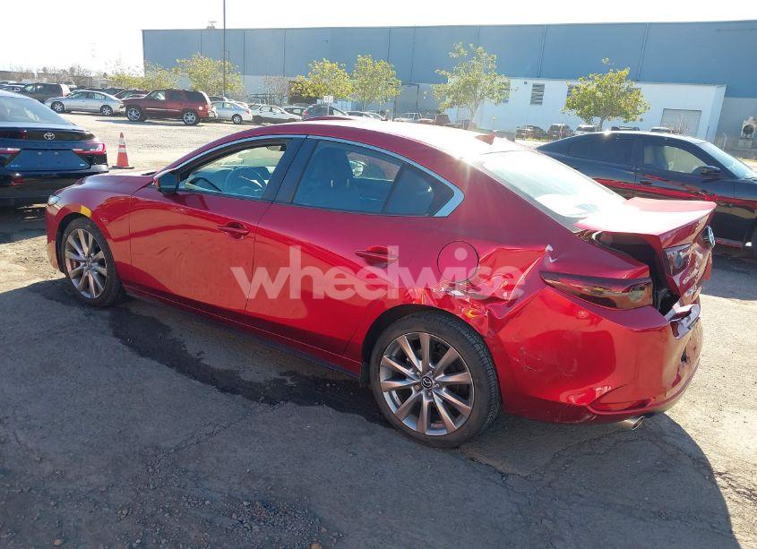 Photo 3 of 2019 Mazda Mazda3 PREFERRED PACKAGE (VIN 3MZBPADL8KM110399)