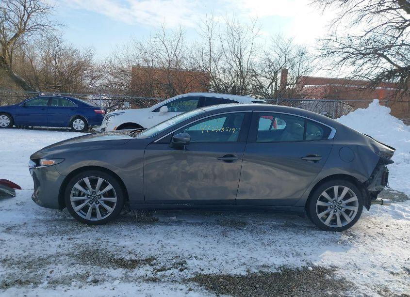 Photo 15 of 2019 Mazda Mazda3 PREFERRED PACKAGE (VIN 3MZBPADL9KM110802)