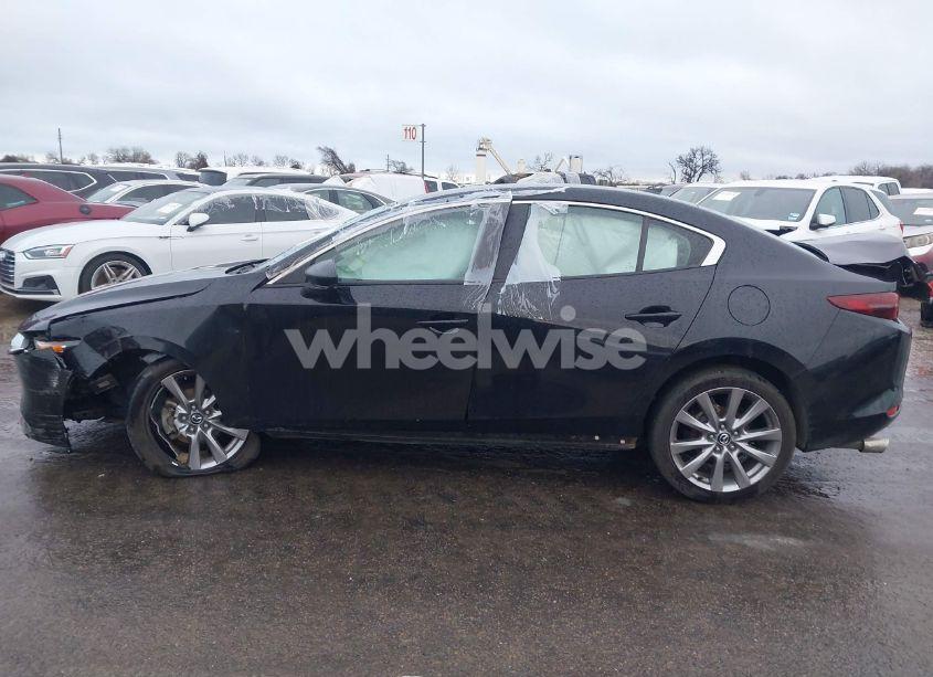 Photo 14 of 2020 Mazda Mazda3 PREFERRED PACKAGE (VIN 3MZBPADLXLM119509)