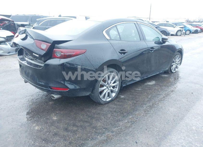 Photo 4 of 2020 Mazda Mazda3 PREFERRED PACKAGE (VIN 3MZBPADLXLM119509)