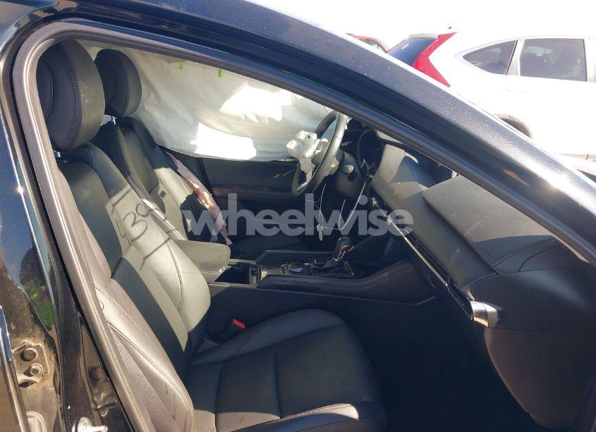 Photo 5 of 2020 Mazda Mazda3 PREFERRED PACKAGE (VIN 3MZBPADLXLM119509)