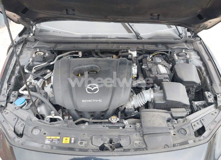 Photo 10 of 2019 Mazda Mazda3 PREMIUM PACKAGE (VIN 3MZBPAEM0KM102868)