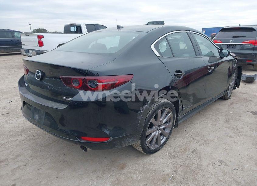 Photo 4 of 2019 Mazda Mazda3 PREMIUM PACKAGE (VIN 3MZBPAEM0KM102868)