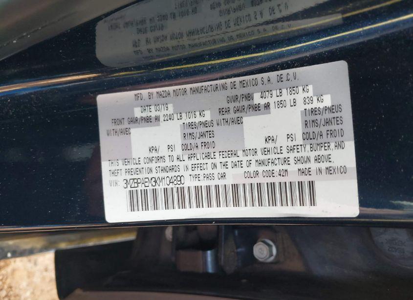 Photo 9 of 2019 Mazda Mazda3 PREMIUM PACKAGE (VIN 3MZBPAEM3KM104890)