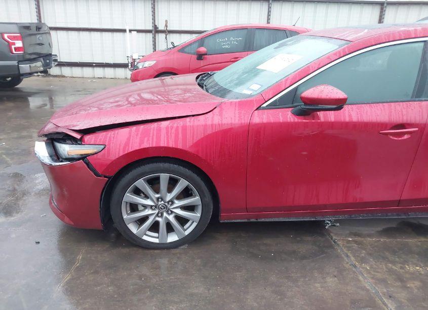 Photo 18 of 2019 Mazda Mazda3 PREMIUM PACKAGE (VIN 3MZBPAEM5KM103837)