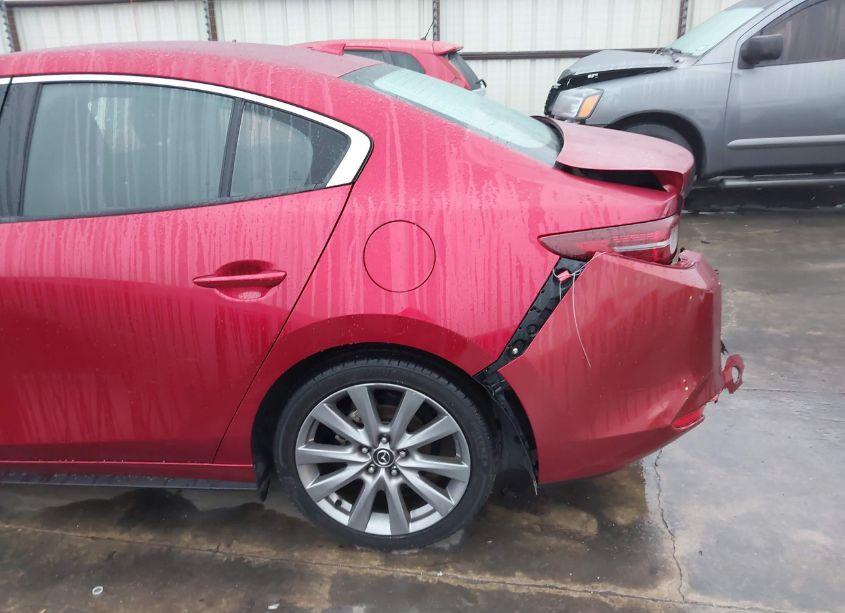 Photo 22 of 2019 Mazda Mazda3 PREMIUM PACKAGE (VIN 3MZBPAEM5KM103837)