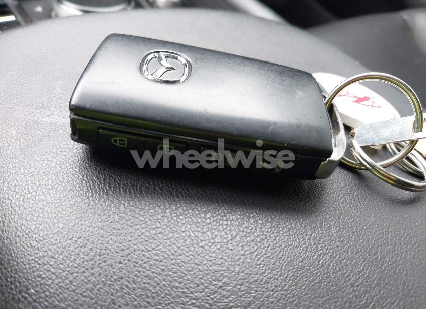 Photo 11 of 2019 Mazda Mazda3 PREMIUM PACKAGE (VIN 3MZBPAEMXKM103817)