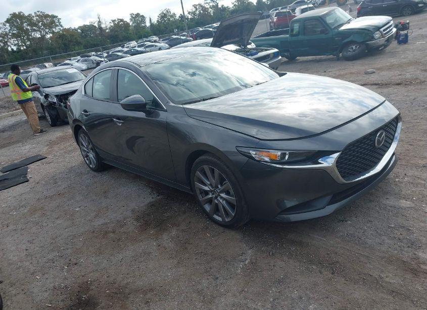 2021 Mazda Mazda3 SELECT (VIN 3MZBPBBL8MM252909) main photo