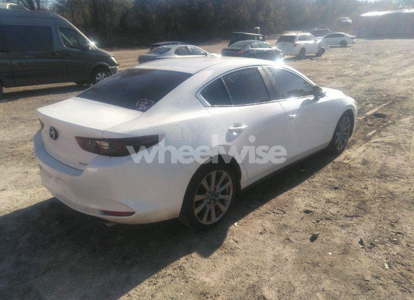 Photo 4 of 2021 Mazda Mazda3 SELECT (VIN 3MZBPBBM8MM205288)