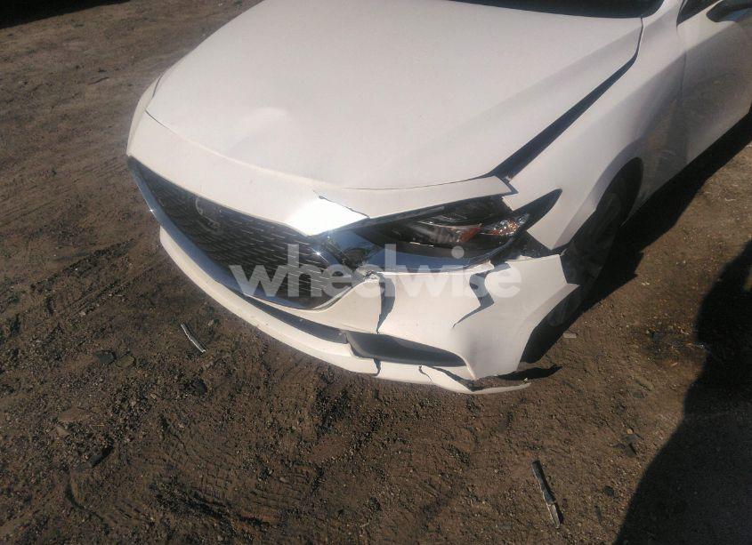 Photo 6 of 2021 Mazda Mazda3 SELECT (VIN 3MZBPBBM8MM205288)