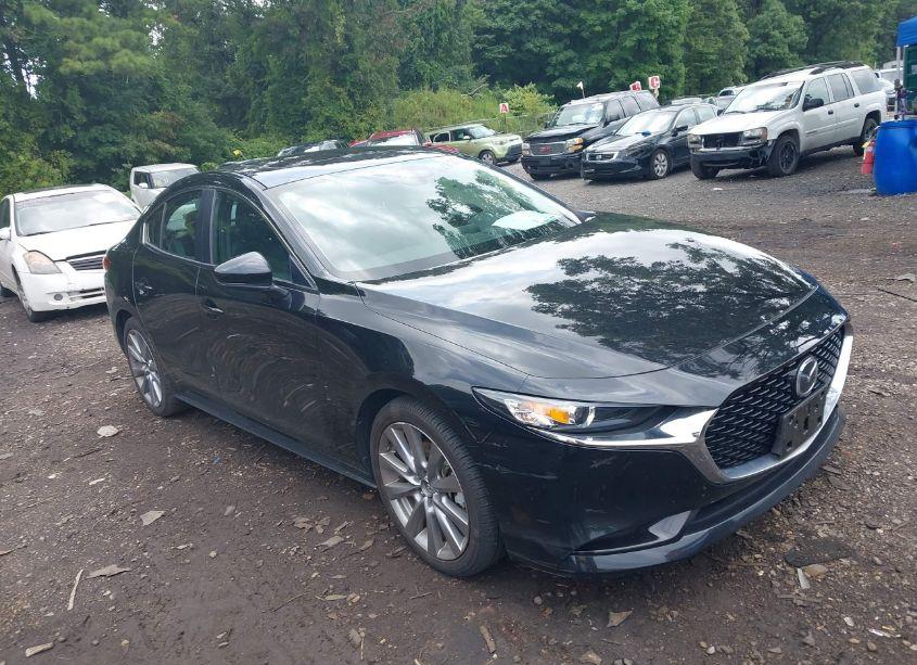 2022 Mazda Mazda3 PREFERRED (VIN 3MZBPBCL4NM309896) main photo