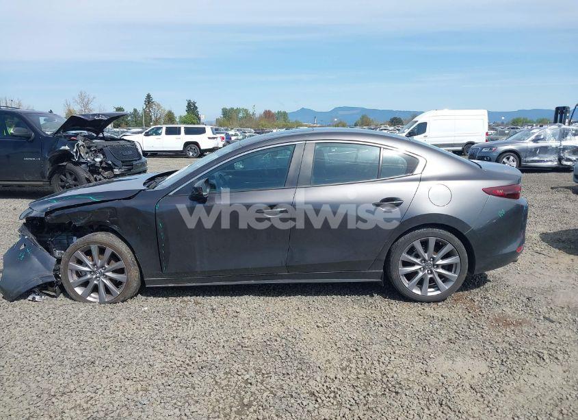 Photo 14 of 2021 Mazda Mazda3 PREFERRED (VIN 3MZBPBCL7MM253158)