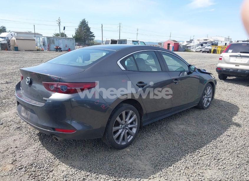 Photo 4 of 2021 Mazda Mazda3 PREFERRED (VIN 3MZBPBCL7MM253158)