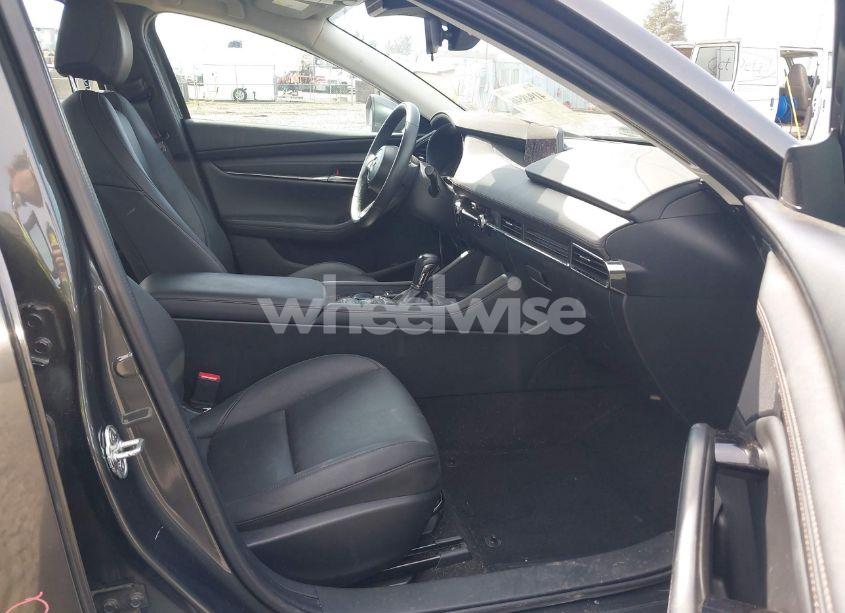Photo 5 of 2021 Mazda Mazda3 PREFERRED (VIN 3MZBPBCL7MM253158)