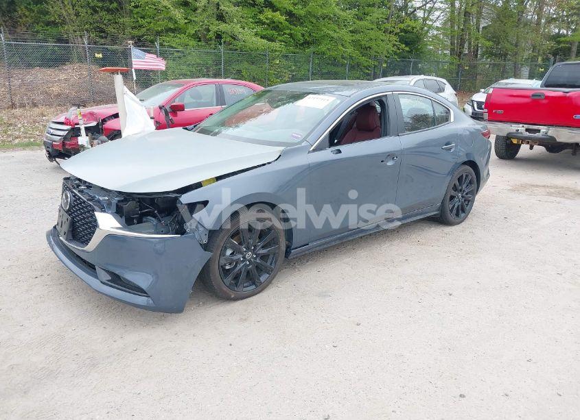 Photo 2 of 2024 Mazda Mazda3 2.5 S CARBON EDITION (VIN 3MZBPBCM1RM400557)