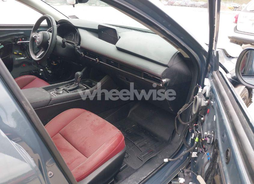 Photo 5 of 2024 Mazda Mazda3 2.5 S CARBON EDITION (VIN 3MZBPBCM1RM400557)