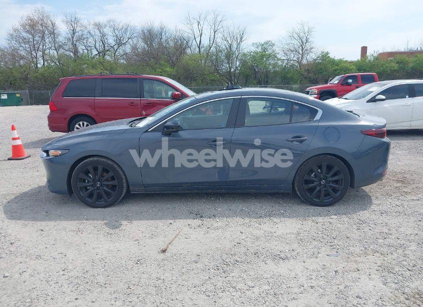 Photo 14 of 2024 Mazda Mazda3 2.5 S CARBON EDITION (VIN 3MZBPBCM3RM416565)