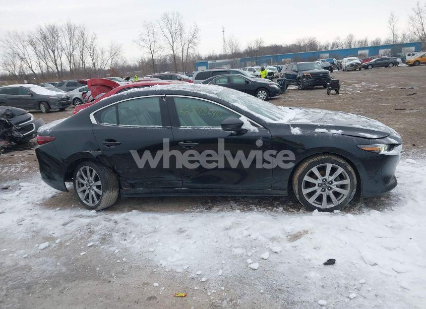 Photo 13 of 2021 Mazda Mazda3 PREMIUM (VIN 3MZBPBDLXMM203448)