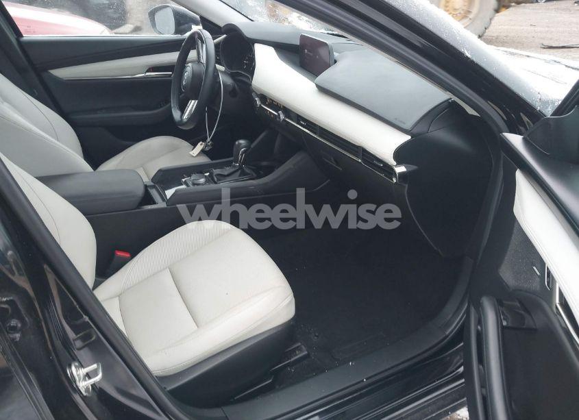 Photo 5 of 2021 Mazda Mazda3 PREMIUM (VIN 3MZBPBDLXMM203448)