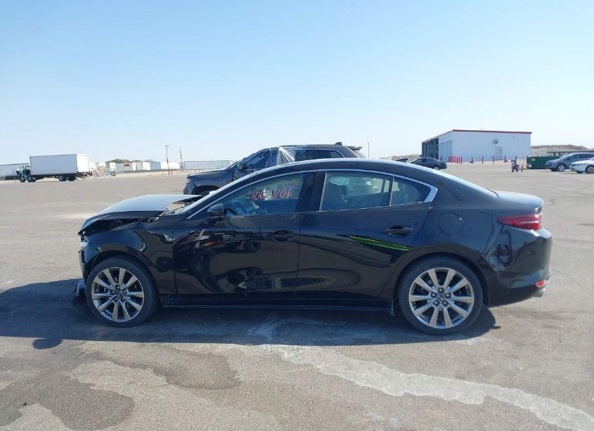 Photo 15 of 2021 Mazda Mazda3 PREMIUM (VIN 3MZBPBDMXMM205984)