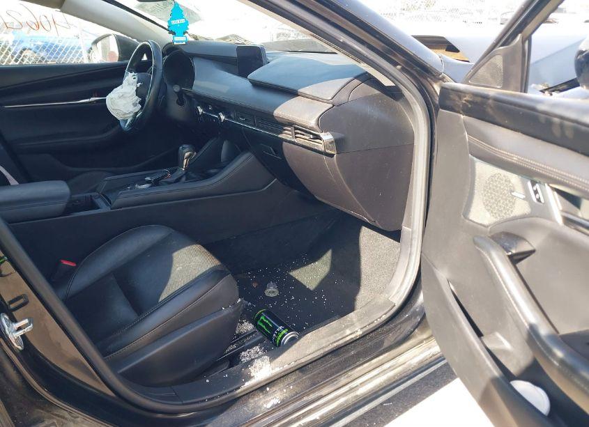 Photo 5 of 2021 Mazda Mazda3 PREMIUM (VIN 3MZBPBDMXMM205984)