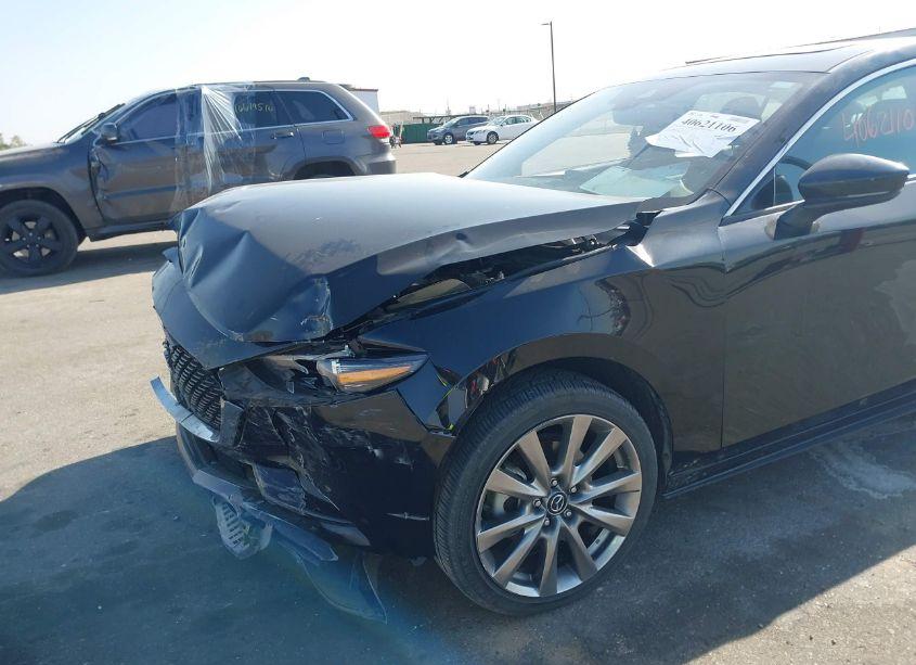 Photo 6 of 2021 Mazda Mazda3 PREMIUM (VIN 3MZBPBDMXMM205984)