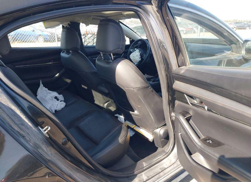 Photo 8 of 2021 Mazda Mazda3 PREMIUM (VIN 3MZBPBDMXMM205984)
