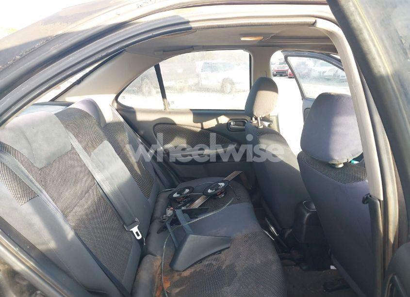 Photo 8 of 2004 Nissan Sentra SE-R (VIN 3N1AB51D24L736740)